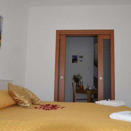 B&B La Casa Sulla Roccia Pietrapertosa Esterno foto